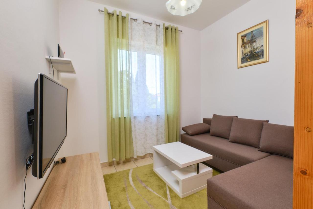 Apartments Blanka Nerezine Esterno foto